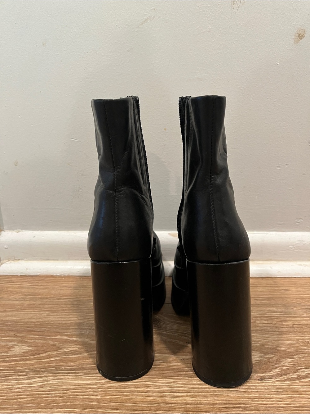 Steve Madden Black Platform Ankle Boots - Picture 4 of 6